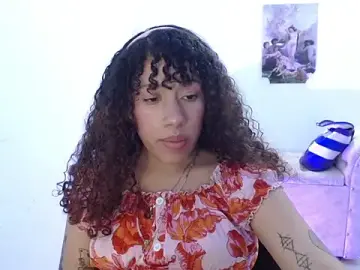 Sweetluna_luna  live sex cam