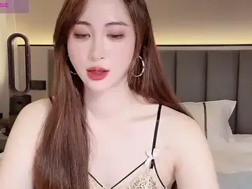 Wuyueaini  live sex cam