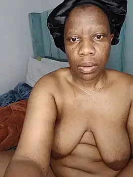 BigBootyPatie  live sex cam