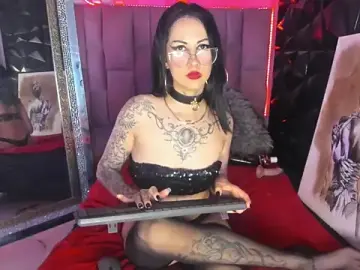Charllote23  live sex cam