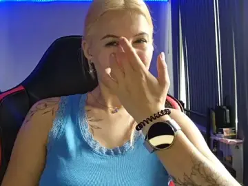 ErnestineBagge  live sex cam