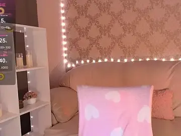 HolyMiax  live sex cam