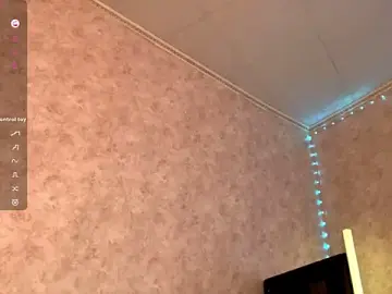VictoriaDeese  live sex cam