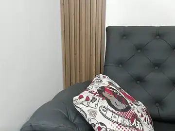 Wet-Fantasy-Girl  live sex cam