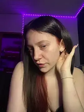 YoungLisaa18  live sex cam