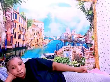 Mysticeboney  live sex cam