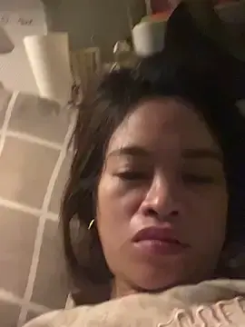 Pinay4uwithagoodheart  live sex cam