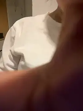 Sara-1122  live sex cam
