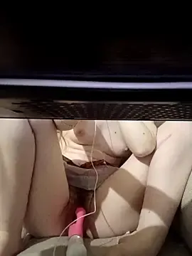 AnnaCherry30  live sex cam