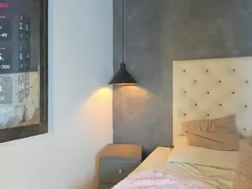 Laura-Millers  live sex cam