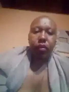 Munchies1  live sex cam