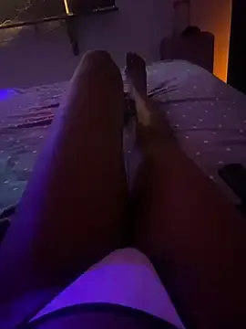 Pretablack32  live sex cam