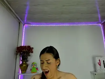 Rukminilatin  live sex cam