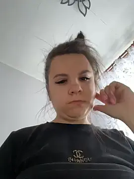 HellaReousx  live sex cam