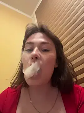 LisaSquirtfist  live sex cam