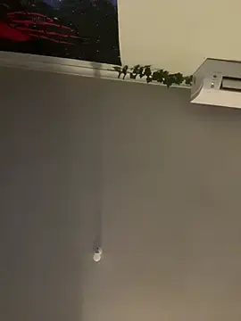 Naughtynotniceaussue  live sex cam