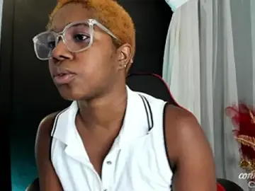 Connywellss  live sex cam