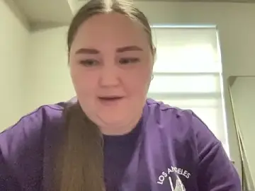 Yadviga  live sex cam