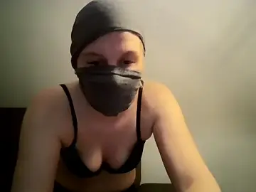 BlueEyesSecret  live sex cam