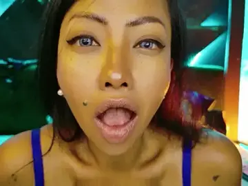 ElyaQuinn  live sex cam