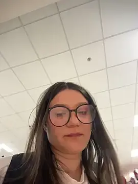 Niki_Hug  live sex cam