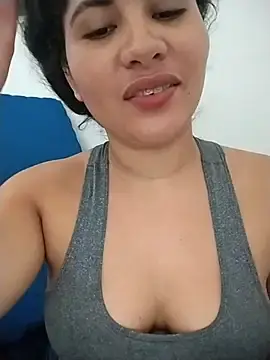 Yara0k  live sex cam