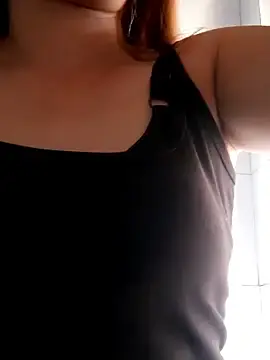 HoaHongXanh22  live sex cam