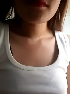 HoaHongXanh22  live sex cam