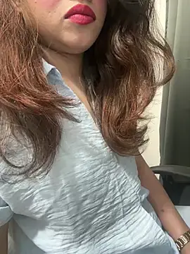 Yours_soniya11  live sex cam
