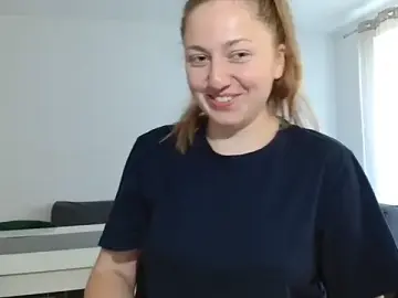 _Kitty_Ada_  live sex cam
