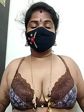 Gaurika18  live sex cam