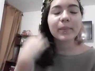 Perla_green11  live sex cam