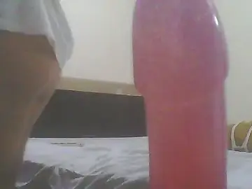 Charliizinpink  live sex cam