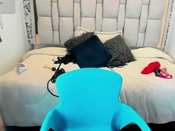 Kiara_Cruz__  live sex cam