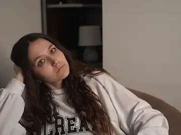 LonnaPariser  live sex cam