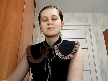 DaiseyOpdyke  live sex cam