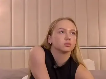 EmiSterling  live sex cam