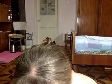 KlavdiaPetrivna  live sex cam