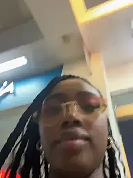 AinaraSaenz  live sex cam