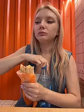 AmmyHot  live sex cam
