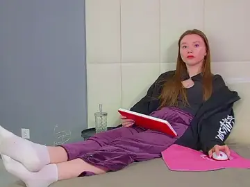 KeiraAsti  live sex cam