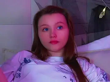 KeiraAsti  live sex cam