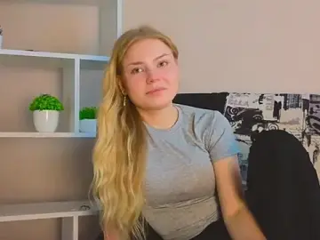 LavonaMadlem  live sex cam