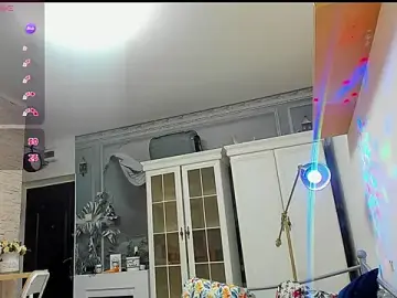 LizzyJordansxox  live sex cam