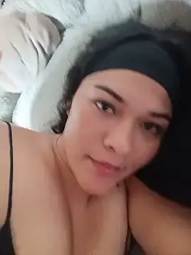 Luxxxyz777  live sex cam
