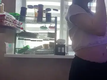 SlitheryTrudge  live sex cam