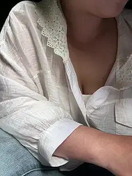 Beobaby135  live sex cam