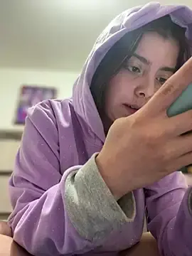 Cloew_Marz  live sex cam