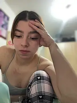 Cloew_Marz  live sex cam