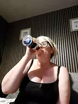 FlirtyFleur-x  live sex cam